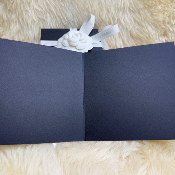 NEW Chanel Moon Paper Weight And Moon Autumn Festival Card RARE - Picture 9 of 9